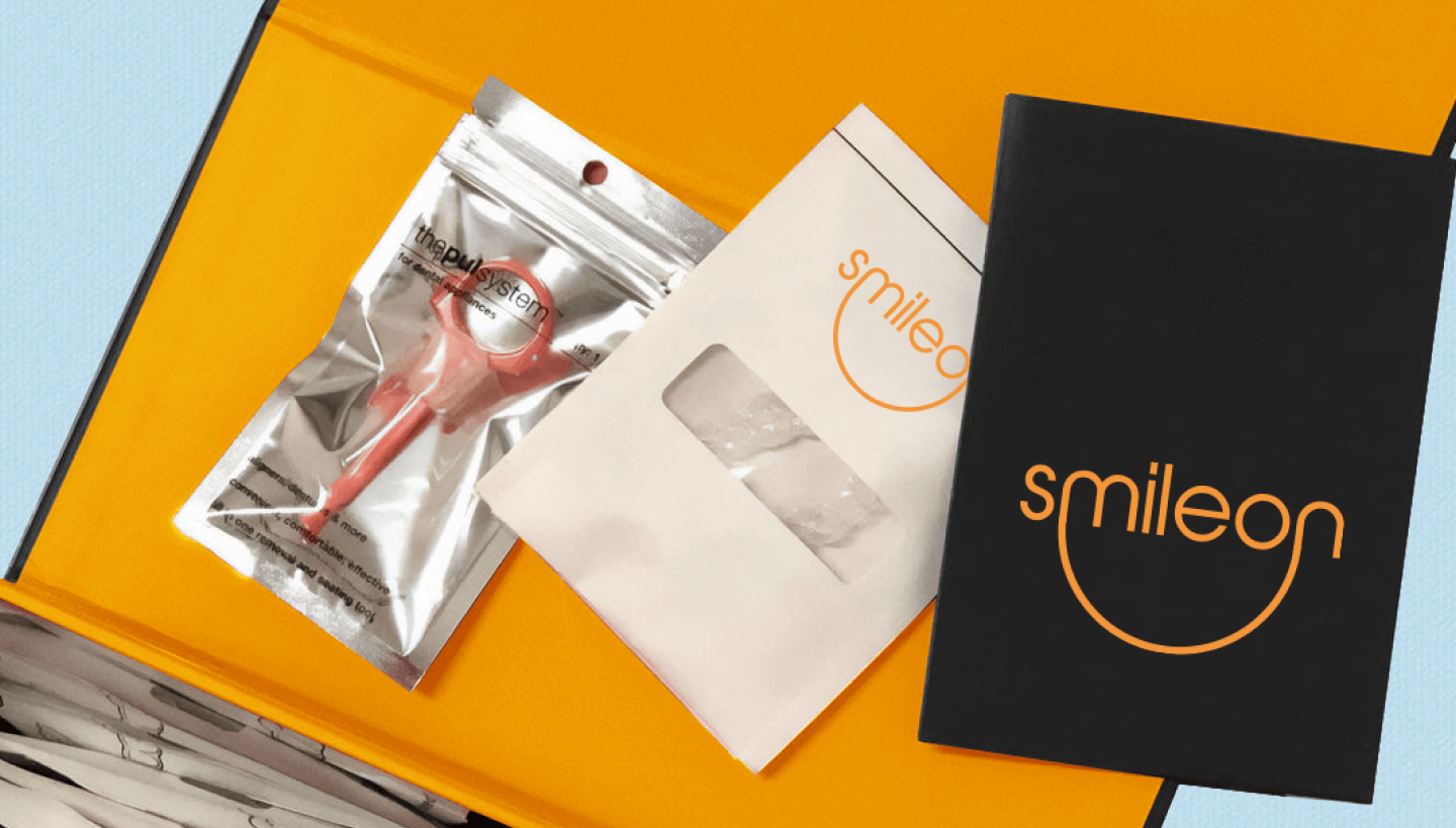 Packaging y material de marca diseñado para Smileon
